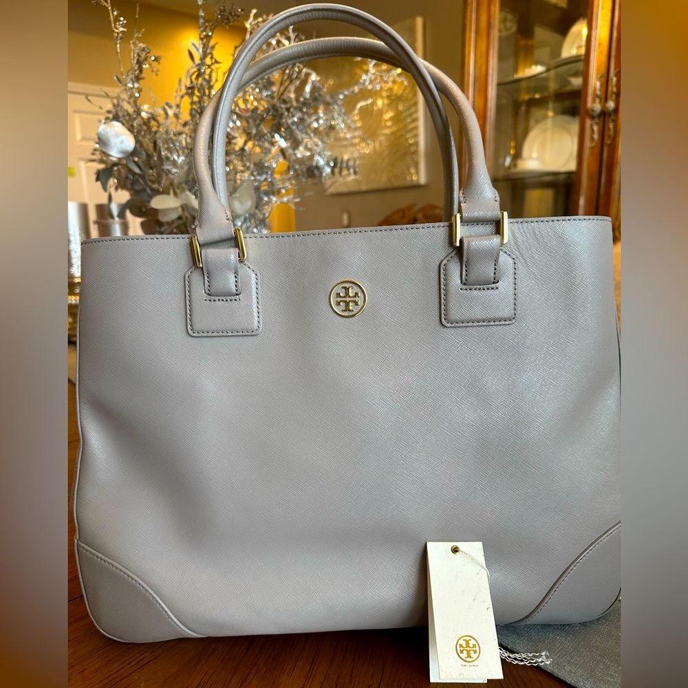 Tory Burch Robinson Tote in Mercury Gray Excellent Condition!